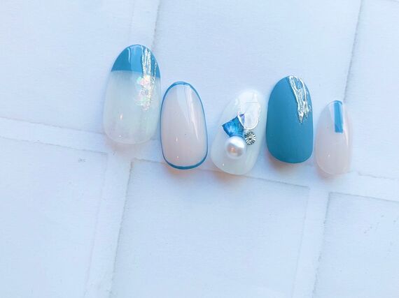 ブルーシェルネイル
