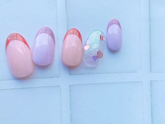 ラブリーフレンチネイル